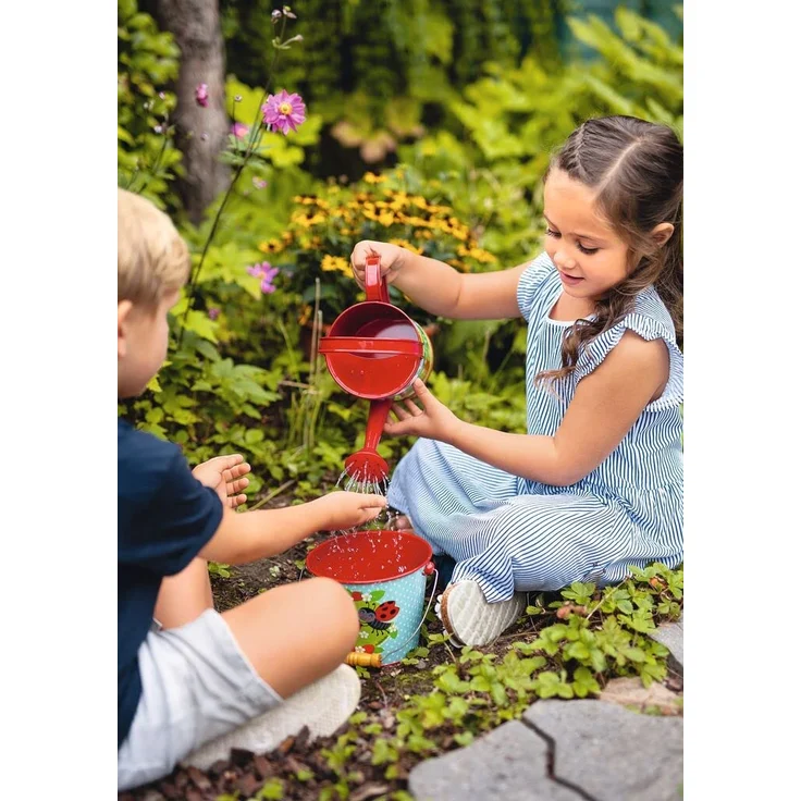 Moses 16114 Krabbelkäfer Eimer | Gartengerät für Kinder | Fassungsvermögen 1,3 Liter, bunt - Preisvergleich – Bild 6