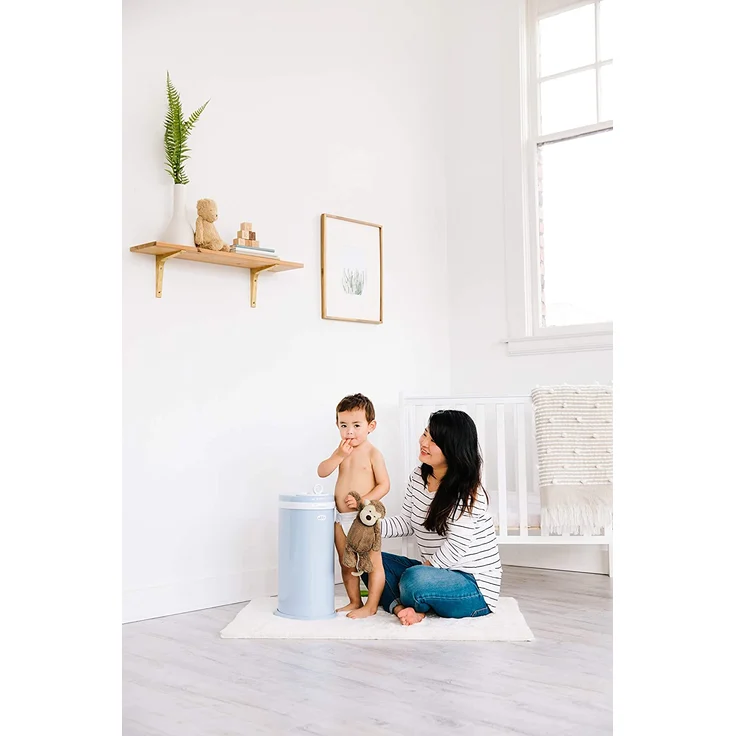 Ubbi Steel Odor Locking Nappy Disposal Bin, No Special Bag Required Money Saving, Awards-Winning, Modern Design Registry Must-Have Diaper Pail, Cloudy Blue - Preisvergleich – Bild 6