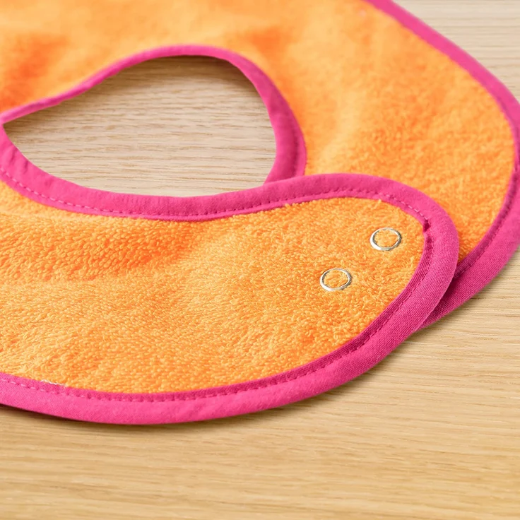 2er Set - Baby Lätzchen/Kinderlätzchen mit Druckknopf/Größenverstellbar/Extra groß/Sehr saugfähig/Öko-Tex schadstoffgeprüft / 100% Baumwolle (Pink/Orange) – Bild 3