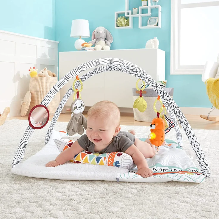 Fisher-Price HBB74 - 5 Sinnes Baby Spieldecke, kuschelig weiche Krabbeldecke mit Sensorik Spielzeug, sechs abnehmbare Beschäftigungsspielzeuge, Babyaustattung ab der Geburt – Bild 2