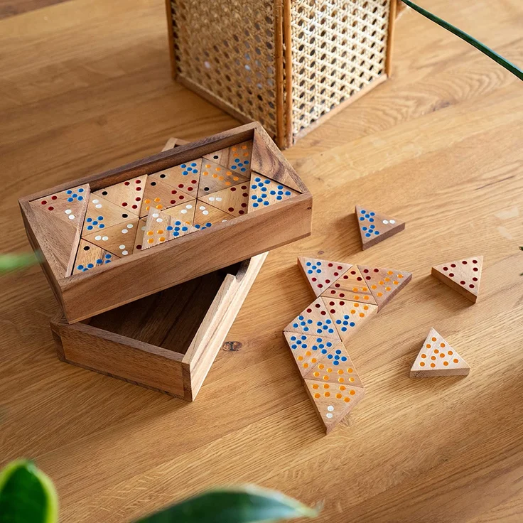 Tridomino mit Punkten für 2 bis 6 Spieler - mit 56 Spielsteinen im Holzkasten - Preisvergleich – Bild 3