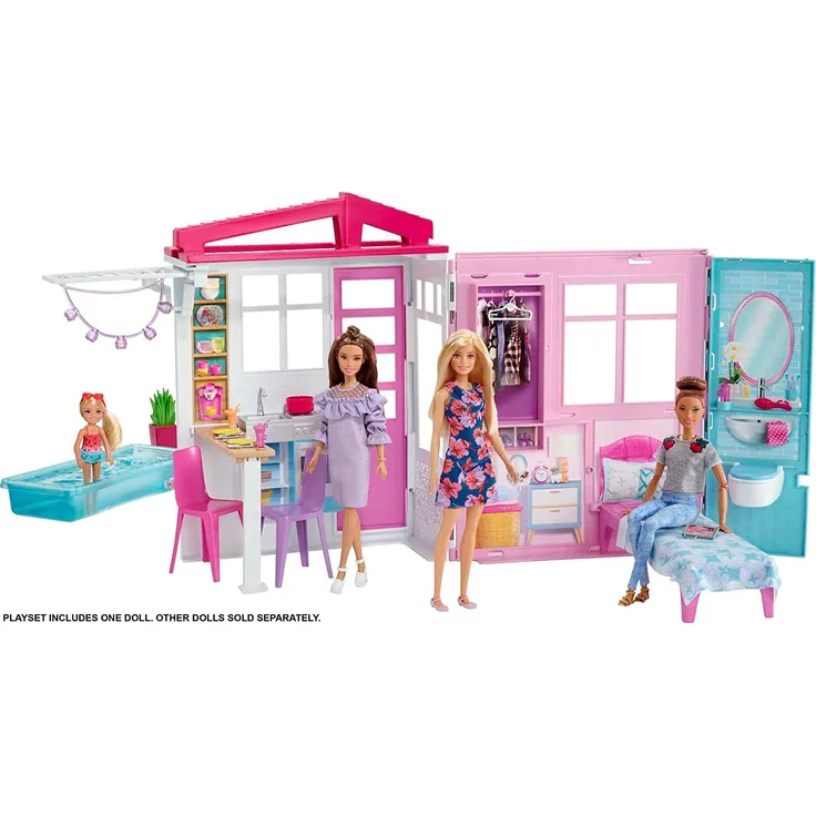 Barbie GWY84 - Ferienhaus mit Puppe, Möbeln und Pool, portables Puppenhaus ca. 46 cm hoch mit Tragegriff, Puppenzubehör Spielzeug ab 3 Jahren, Abweichungen in Verpackung vorbehalten