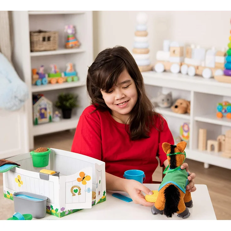 Melissa & Doug Feed & Groom Horse Care Play Set | Pretend Play | Play Set | 3+ | Gift for Boy or Girl - Preisvergleich – Bild 2