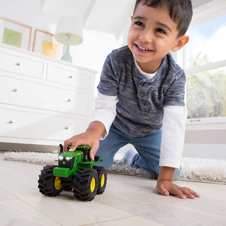 John Deere 46656 Traktor, Monster Treads mit Licht & Sound in Grün, Spielzeug Traktor mit Licht und Sound Effekten, Zum Spielen und Sammeln, Geschenke für Kinder, Spielzeug für Kinder ab 3 Jahren – Bild 4