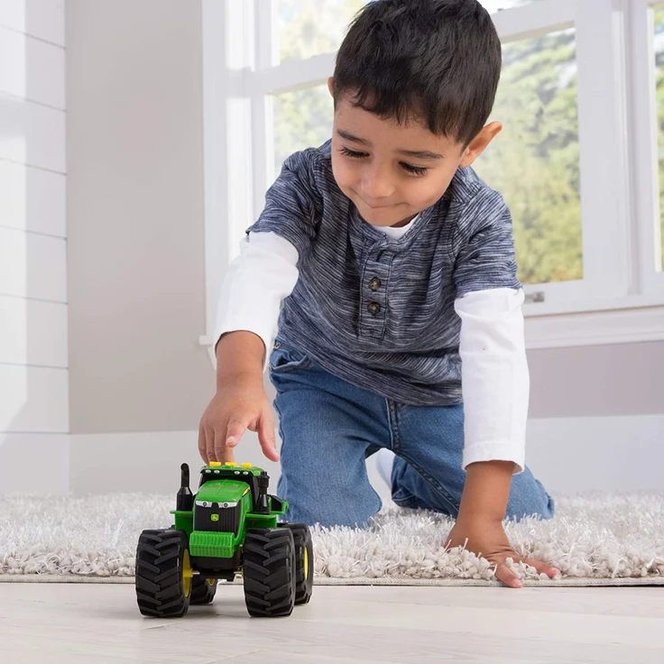 John Deere 46656 Traktor, Monster Treads mit Licht & Sound in Grün, Spielzeug Traktor mit Licht und Sound Effekten, Zum Spielen und Sammeln, Geschenke für Kinder, Spielzeug für Kinder ab 3 Jahren – Bild 5