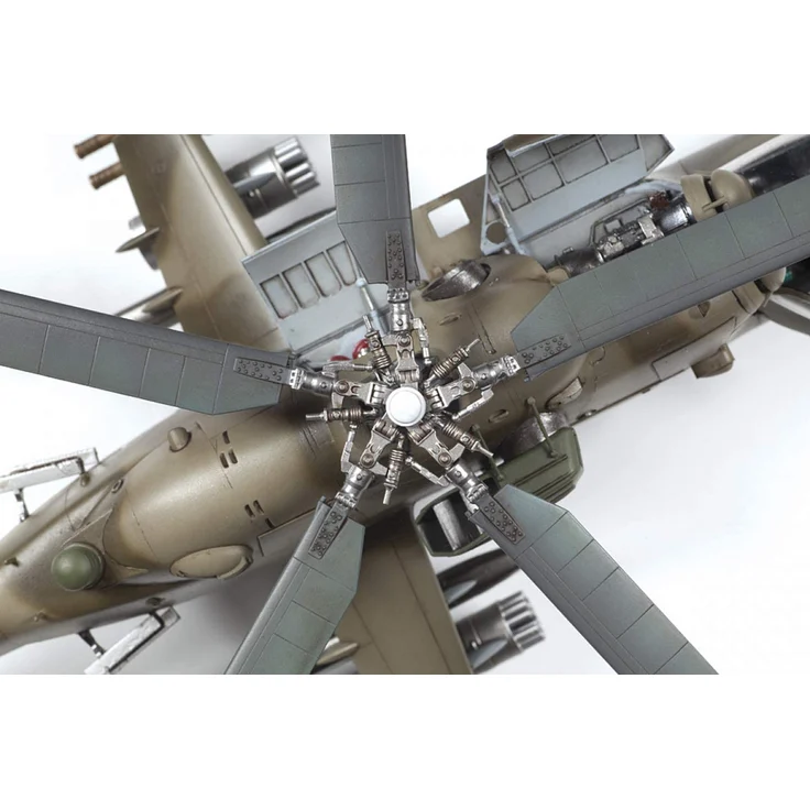 Zvezda MIL Mi-24 V/VP 1:48 – Bild 3