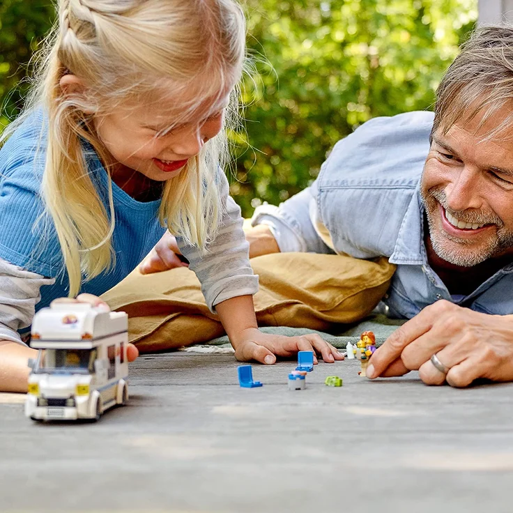 LEGO City Ferien-Wohnmobil 60283 – Kreatives Bauspielzeug für Kinder ab 5 Jahren, 190 Teile – Bild 6