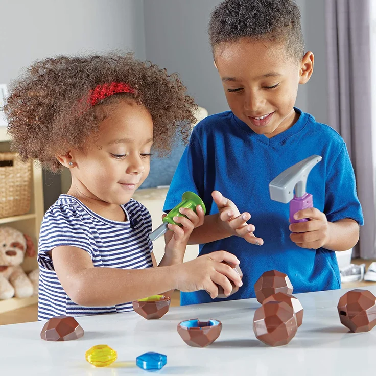 Learning Resources LER2875 Rock 'n' Gem Surprise – Steine mit Edelsteinüberraschung – Bild 7
