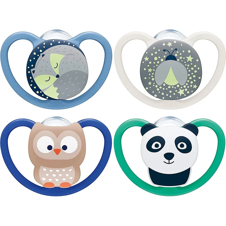 NUK Space Schnuller 4er Set | 2x Space & 2x Space Night mit Leuchteffekt | Silikon | 6-18 Monate | mit extra Belüftung und kiefergerechter Form Jungen, mehrfarbig