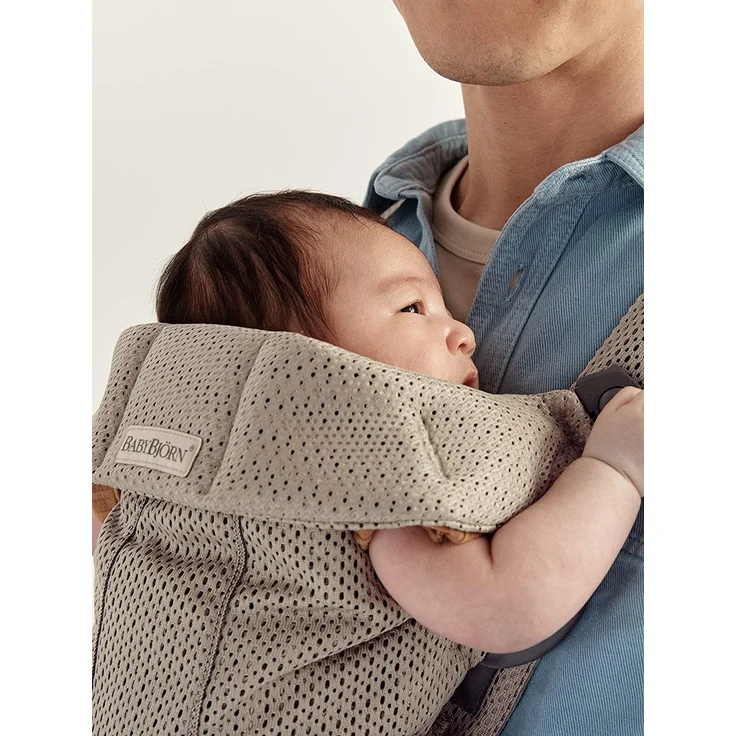 BABYBJÖRN Babytrage Mini (Greige, 3D Mesh) – Bild 5