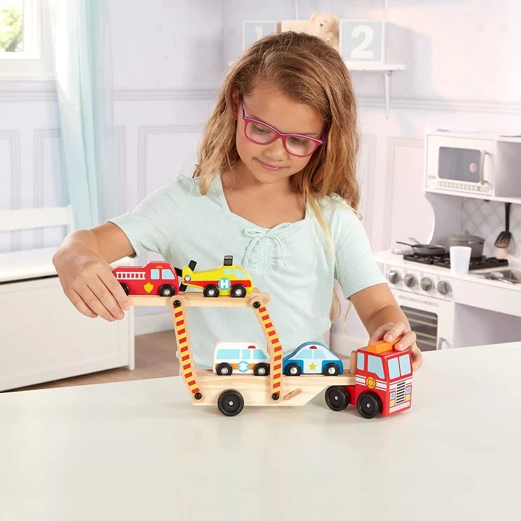 Melissa & Doug Autotransporter aus Holz für Einsatzfahrzeuge mit 1 Lkw und 4 Rettungsfahrzeugen (6 Teile) – Bild 4