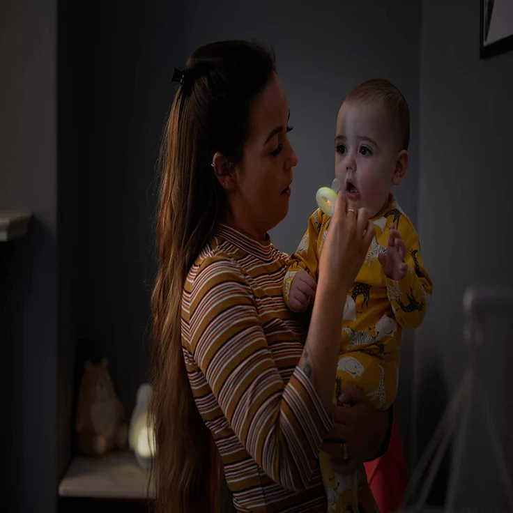 Tommee Tippee Closer to Nature natürlich geformter Beruhigungssauger für die Nacht, 0–6 Monate, 2er-Pack, mehrfarbig – Bild 10