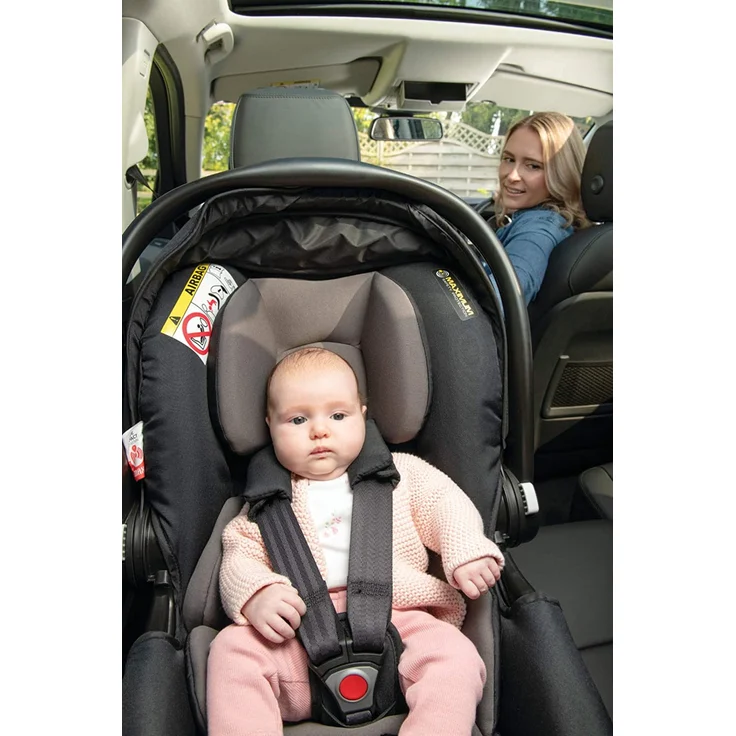 Graco SnugEssentials i-Size Babyschale (Geburt bis 12 Monate ca, 40-75cm), ISOFIX Base kompatibel, Schwarz/Grau – Bild 11
