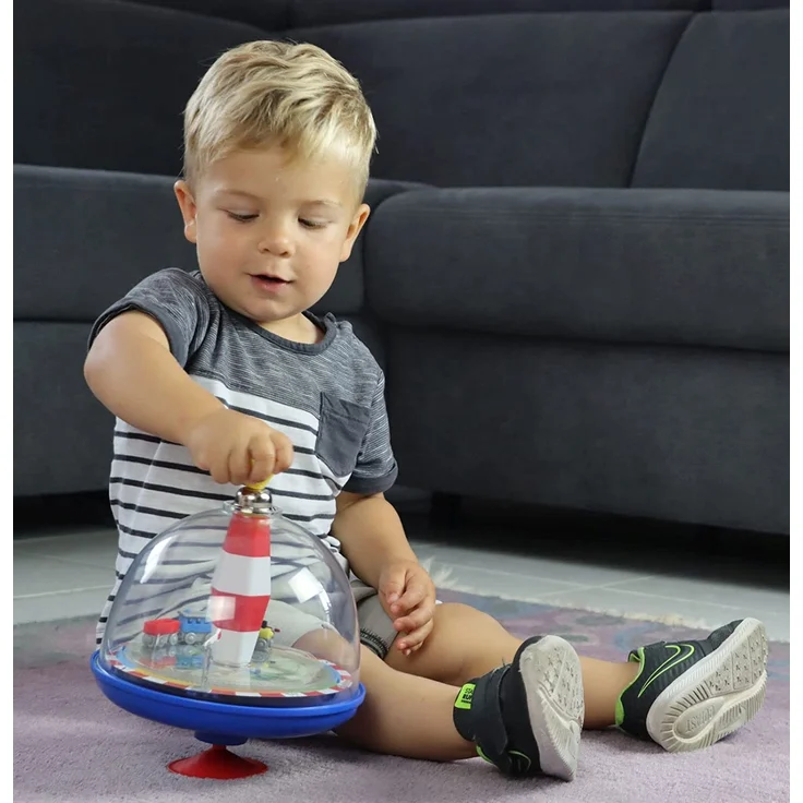alldoro 68010 - Eisenbahn Panoramakreisel Ø 19 cm, Pumpkreisel mit Sound, Schwungkreisel mit Standfuß, Musikkreisel mit Lokomotive, klassischer Spielzeugkreisel, Kreisel für Kinder ab 18 Monate – Bild 5