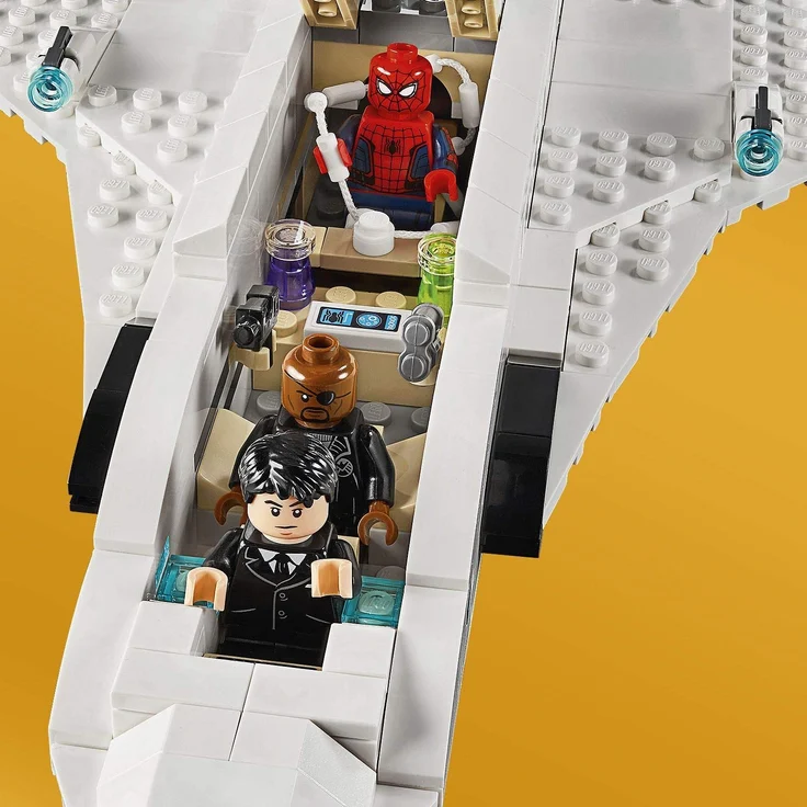 LEGO Marvel Spider-Man 76130 - Far From Home Stark-Jet und der Drohnenangriff, Bauset – Bild 7