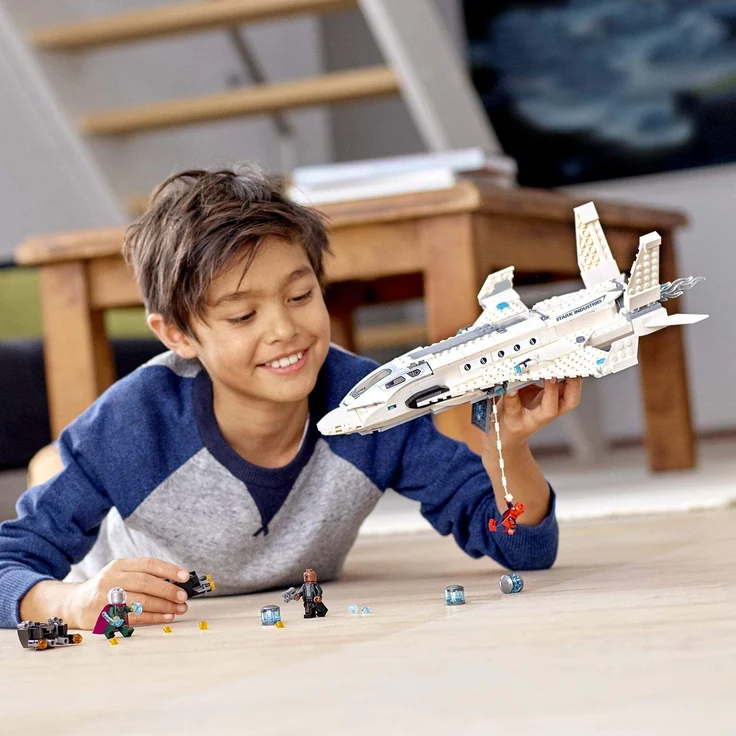 LEGO Marvel Spider-Man 76130 - Far From Home Stark-Jet und der Drohnenangriff, Bauset – Bild 6