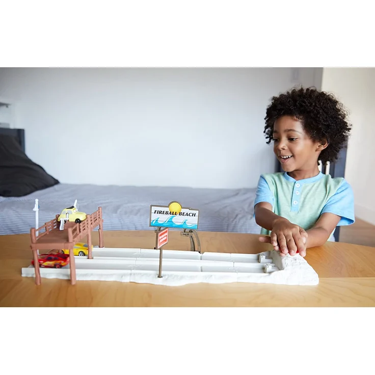 Disney Pixar Cars DVT47 - Disney Cars 3 Fireball Beach Renntraining Spielset – Bild 4