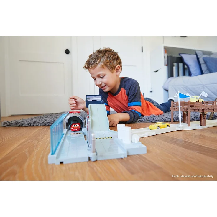 Disney Pixar Cars DVT47 - Disney Cars 3 Fireball Beach Renntraining Spielset – Bild 20