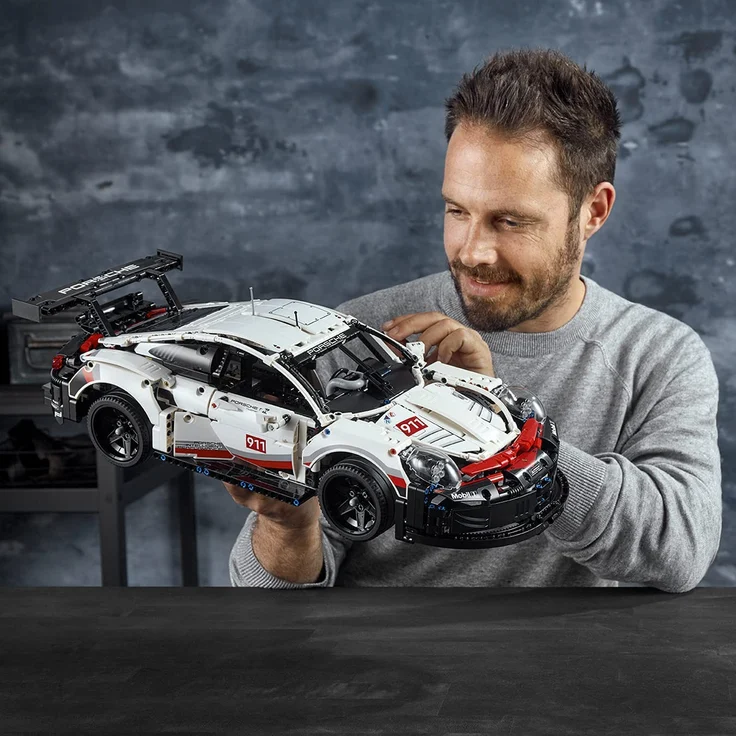 LEGO Technic 42096 'Porsche 911 RSR', 1580 Teile, ab 10 Jahren – Bild 7