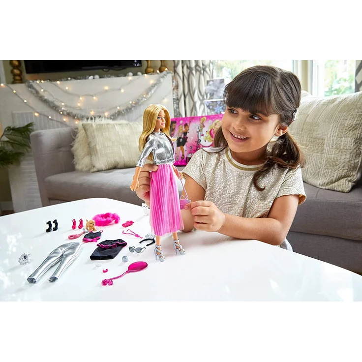 Barbie GFF61 - Glitzer-Fashion Adventskalender mit Puppe verschiedenen Outfits und Zubehör, geeignet für Mädchen ab 3 Jahren – Bild 2