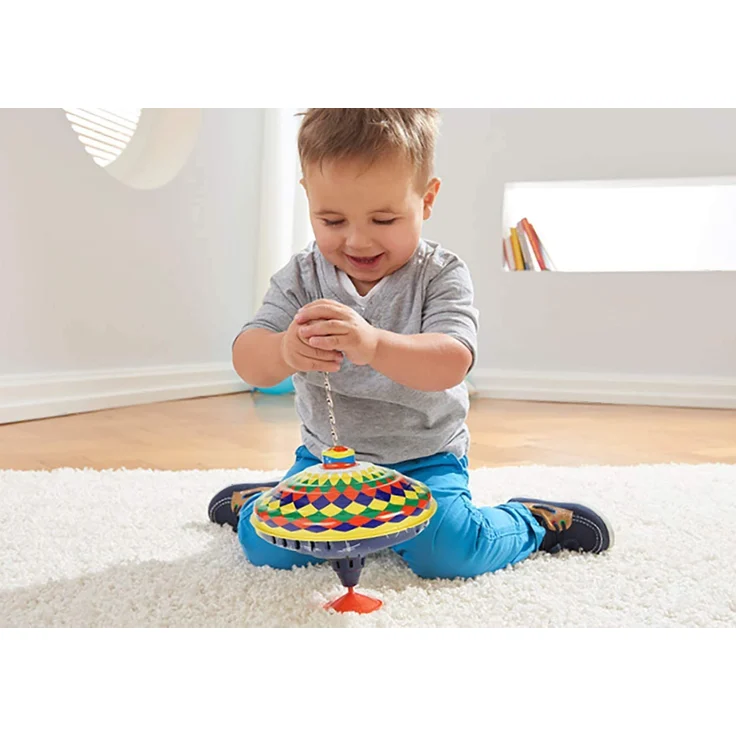 Lena 52225 Bolz Brummkreisel Multicolor 19 cm, Schwungkreisel aus Blech, klassischer Pumpkreisel, Blechkreisel mit farbenfrohen Motiv, Kreisel mit Standfuss, Spielzeugkreisel für Kinder ab 18m+, bunt – Bild 5