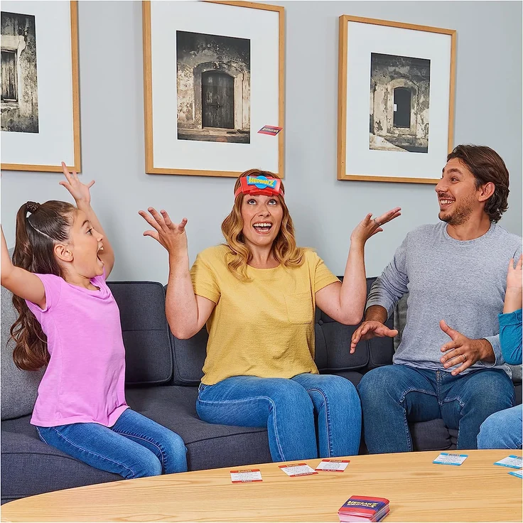 Spin Master Games - Hedbanz - Blast Off, Familien-Ratespiel mit fliegenden Karten - für 2 Teams bzw. 4 und mehr Spieler ab 6 Jahren (deutsche Version) – Bild 5