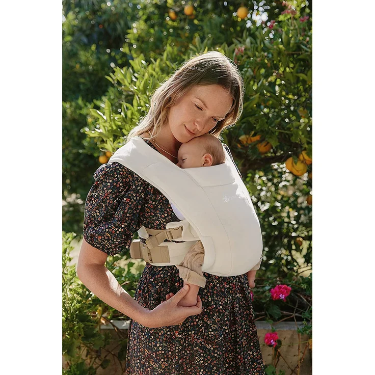 Ergobaby Babytrage für Neugeborene ab Geburt Extra Weich, Embrace Bauchtrage Baby-Tragetasche Ergonomisch, Cream, 1 Stück (1er Pack) – Bild 2