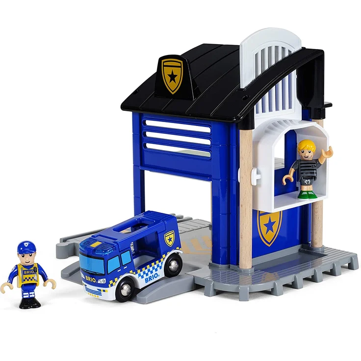 BRIO Bahn 33813 - Polizeistation mit Einsatzfahrzeug - Preisvergleich – Bild 13