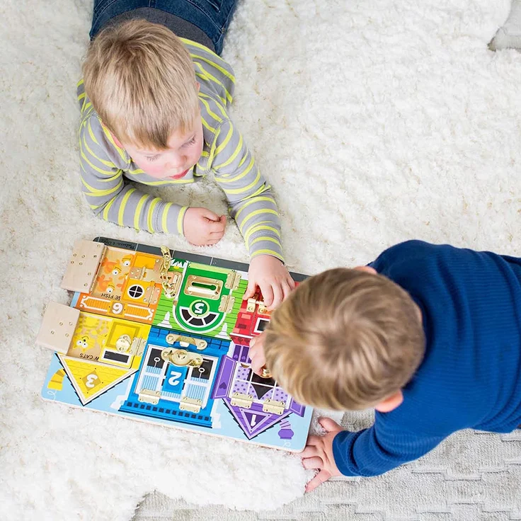 Melissa & Doug 13785 HolzspielbrettmitSchlössernundRiegeln, Mehrfarbig – Bild 7
