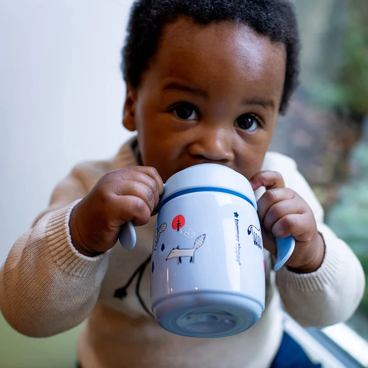 Tommee Tippee Superstar Sippee, Trinklernbecher 100% Auslauf- und Schüttelsichere INTELLIVALVE-Technologie, Antibakterieller BACSHIELD-Technologie, 6 M. +, 300ml, Blau – Bild 5