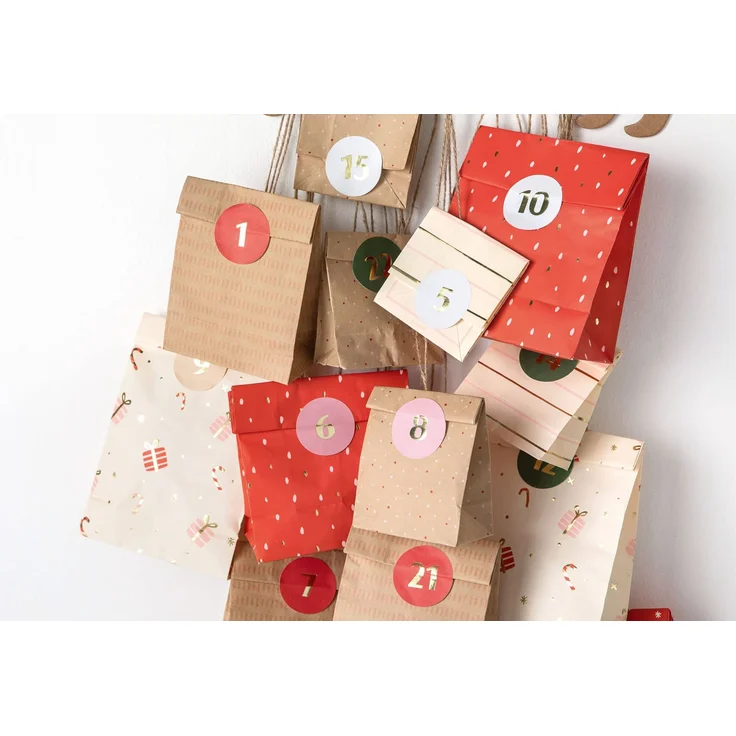 folia 9382 - Adventskalender-Set "Sausage Dog", 54-teiliges DIY Bastel-Set zur Gestaltung eines individuellen Adventskalenders für Hunde-Liebhaber – Bild 5