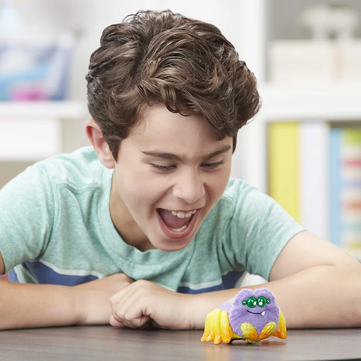 Hasbro Harry Scoots, niedliche interaktive Spinne - reagiert auf Geräusche und Stimme – Bild 5