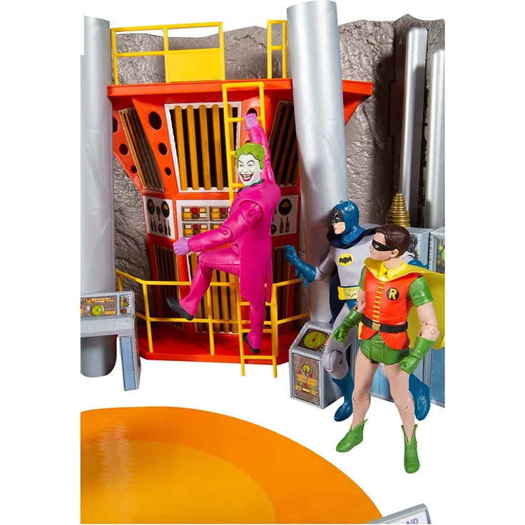 DC Retro Playset Batman 66 Batcave