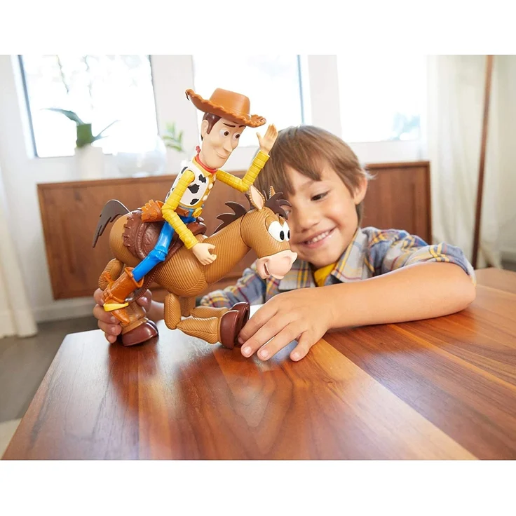 Mattel GDB91 - Toy Story 4 2er Actionfiguren Pack Woody und Bully Abenteuerset, 17 cm Spielzeug und Pferd ab 3 Jahren – Bild 6