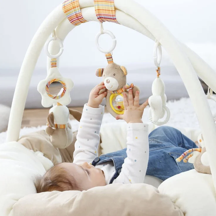 Fehn 160963 3-D-Activity-Nest Rainbow / Besonders weicher Spielbogen mit 5 abnehmbaren Spielzeugen für Babys Spiel & Spaß von Geburt an / Maße: Ø85cm – Bild 3