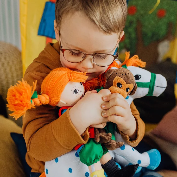 Micki & Friends 44372000 - Kleiner Onkel Puppe 22 cm - Pippi Langstrumpfs Pferd als Stoffpuppe - Teddy - Plüschpuppe Kuscheltier - ab 0+ Monate – Bild 6