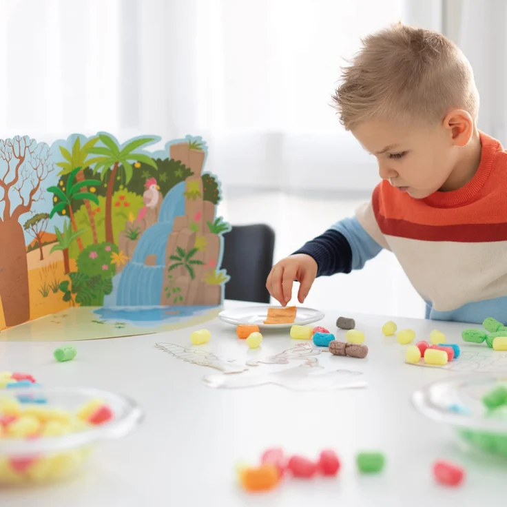 PlayMais WORLD Jungle Bastel-Set für Kinder ab 3 Jahren | Circa 1.000 Stück, Vorlagen & Anleitungen zum Basteln | Geschenke für Kinder | Fördert Kreativität & Feinmotorik | Natürliches Spielzeug – Bild 2
