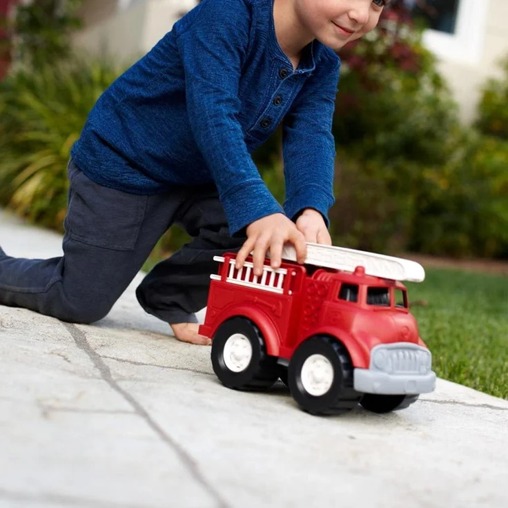 Green Toys 8668585, Feuerwehrauto, nachhaltiges Spielfahrzeug für Kinder ab 12 Monaten, Red – Bild 3