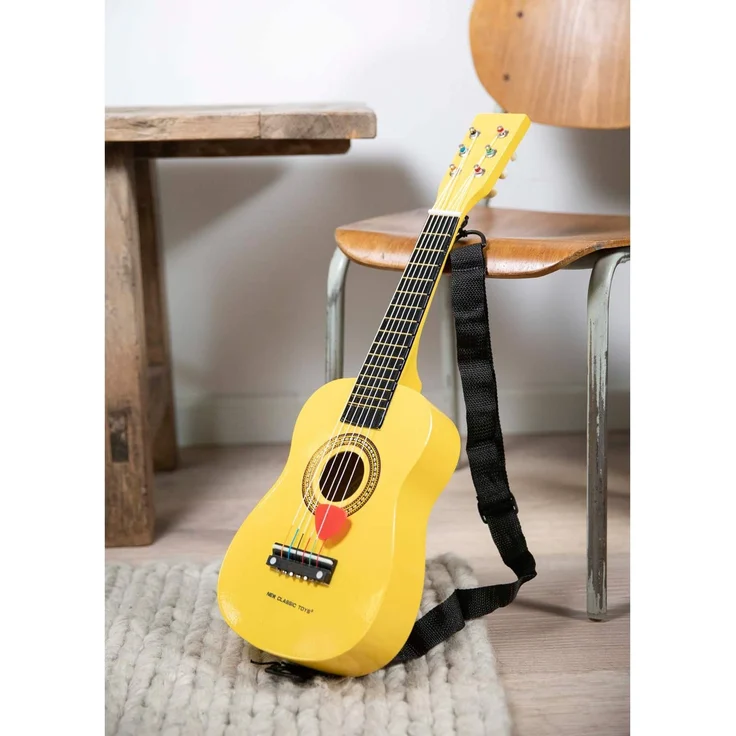 New Classic Toys - 10343 - Musikinstrument - Spielzeug Holzgitarre - Gelb – Bild 3