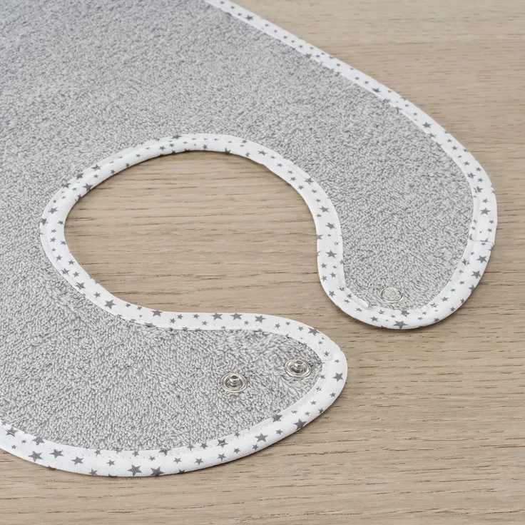 Wörner 2er Set Baby Lätzchen - 2 Stück größenverstellbare Frottee Kinderlätzchen mit Druckknopf - extra lang, saugfähig, ÖkoTex geprüft - 100% Baumwolle - Sterne Grau – Bild 6