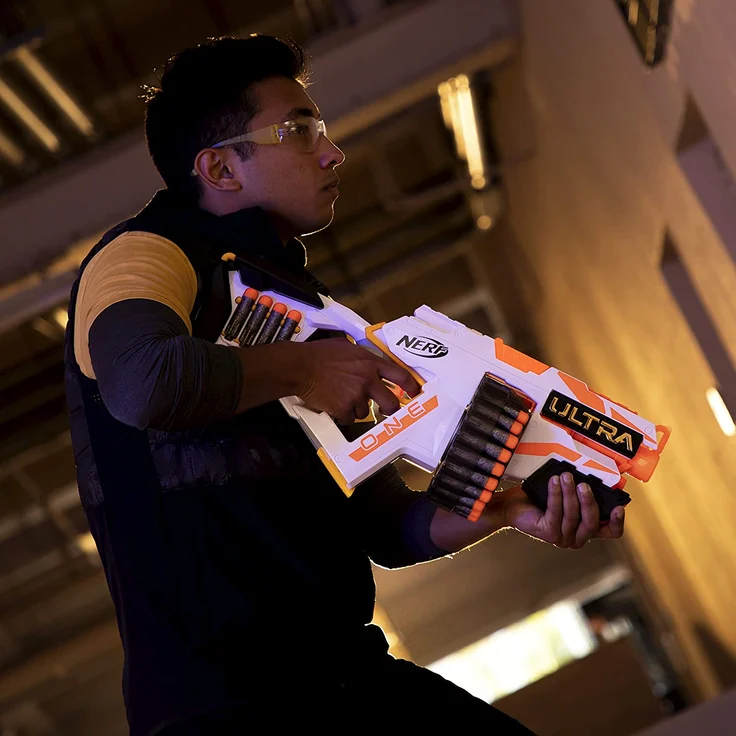 NERF Ultra One Motorized Blaster in recycelbarer Verpackung – Weiterentwickeltes Design, Trommelmagazin mit hoher Kapazität, 25 Ultra Darts – Bild 6