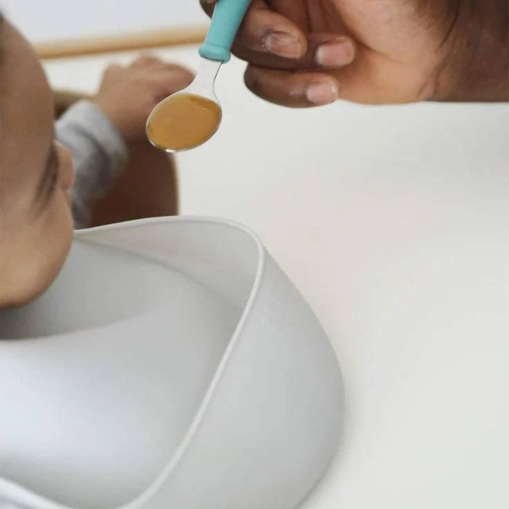 BEABA SILICONE BIB LIGHT Grey – Bild 3