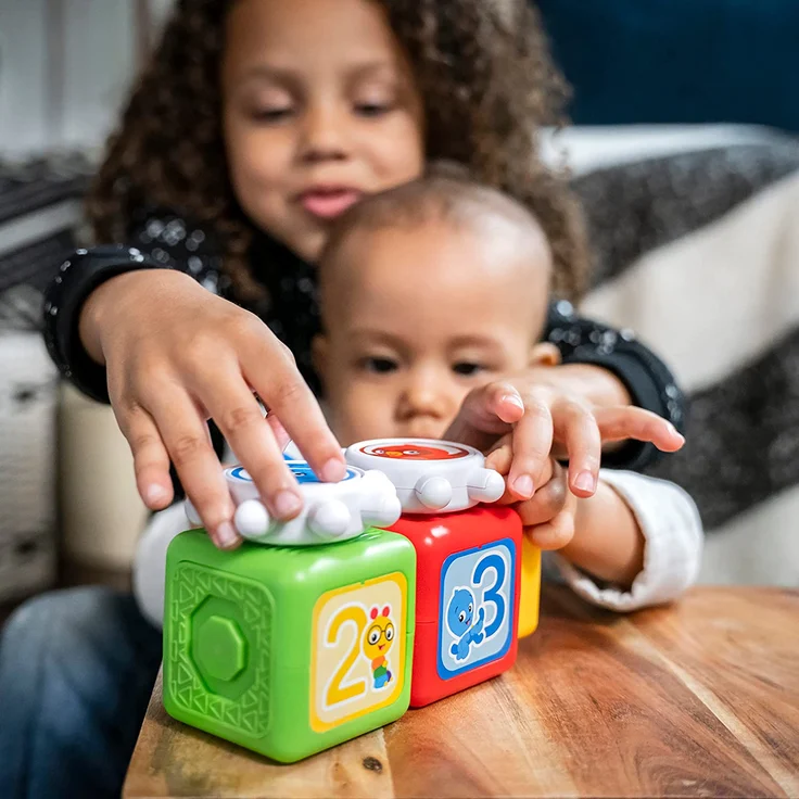 Baby Einstein Click & Create Magnetic Activity Blocks – Bild 11