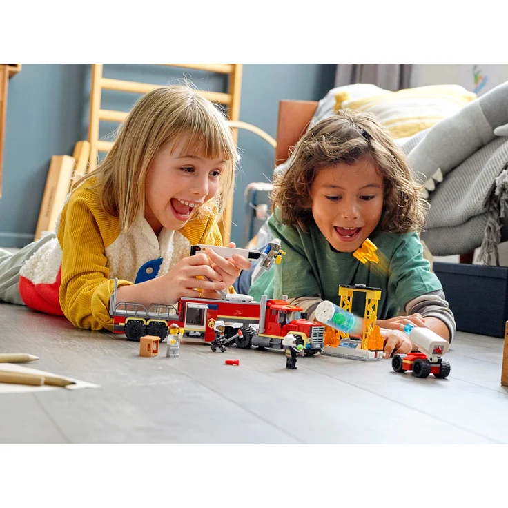 LEGO City 60282 Mobile Feuerwehreinsatzzentrale – Bild 5