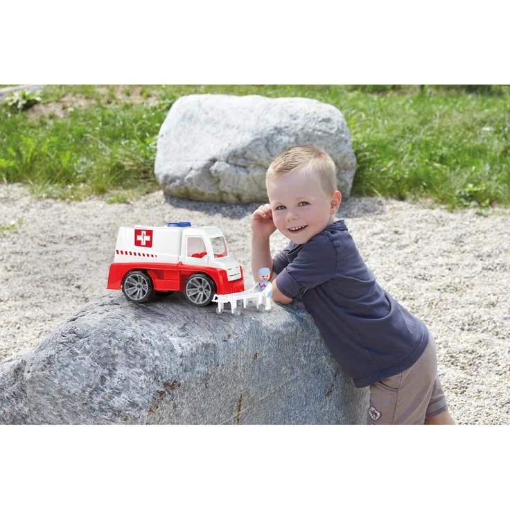 LENA® 04456EC - Truxx, Krankenwagen mit Zubehör und Spielfigur, L/B/H 29x15x17 cm