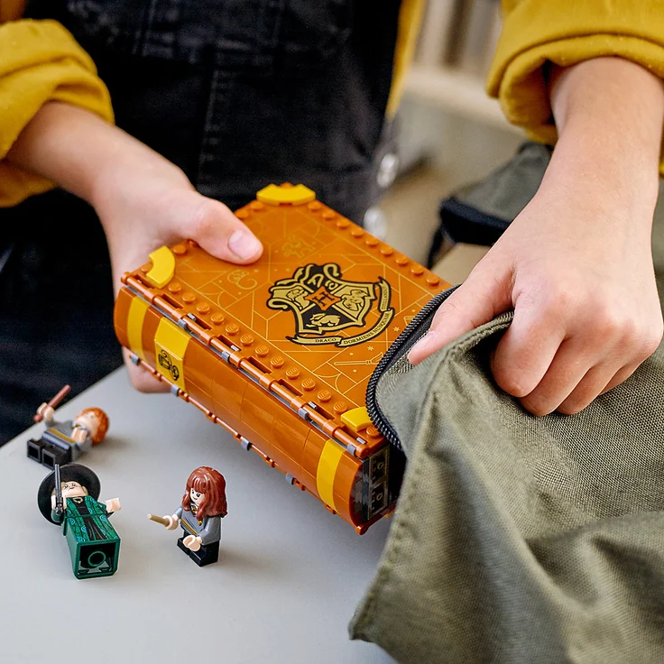 LEGO Harry Potter 76384 'Hogwarts™ Moment: Kräuterkundeunterricht', 233 Teile, ab 8 Jahren, Bauset in Buchform – Bild 13