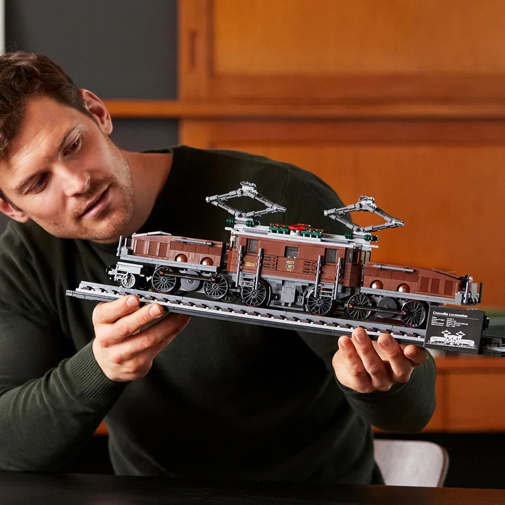 LEGO Creator Expert 10277 'Lokomotive "Krokodil"', 1271 Teile, ab 18 Jahren – Bild 4