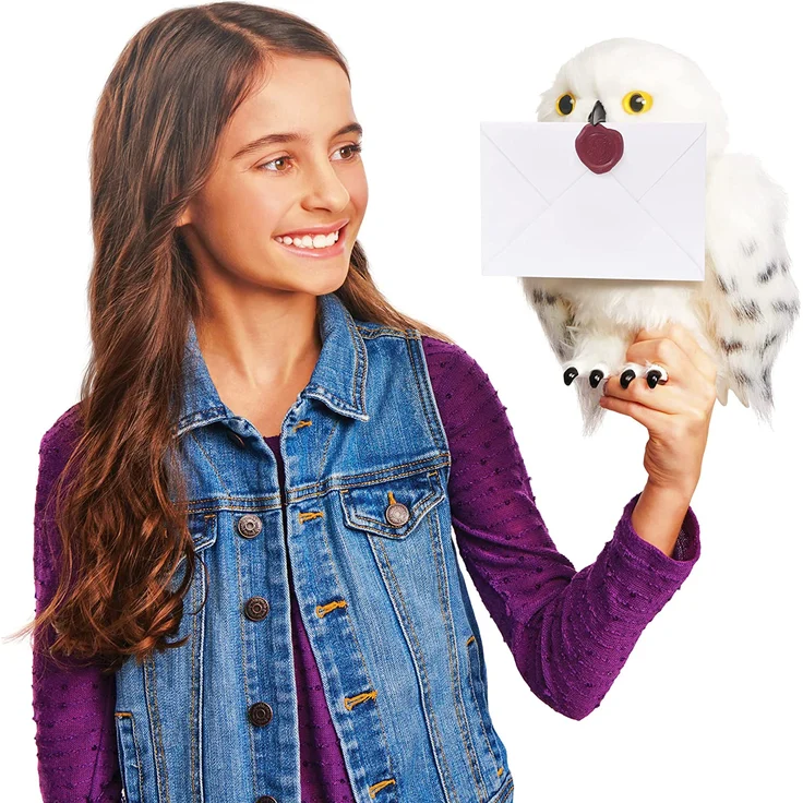 Spin Master 'Wizarding World Harry Potter - Interaktive Plüsch-Eule Hedwig ', mit über 15 Geräuschen und Bewegungen, 22,9 cm groß, ab 5 Jahren, weiß – Bild 9