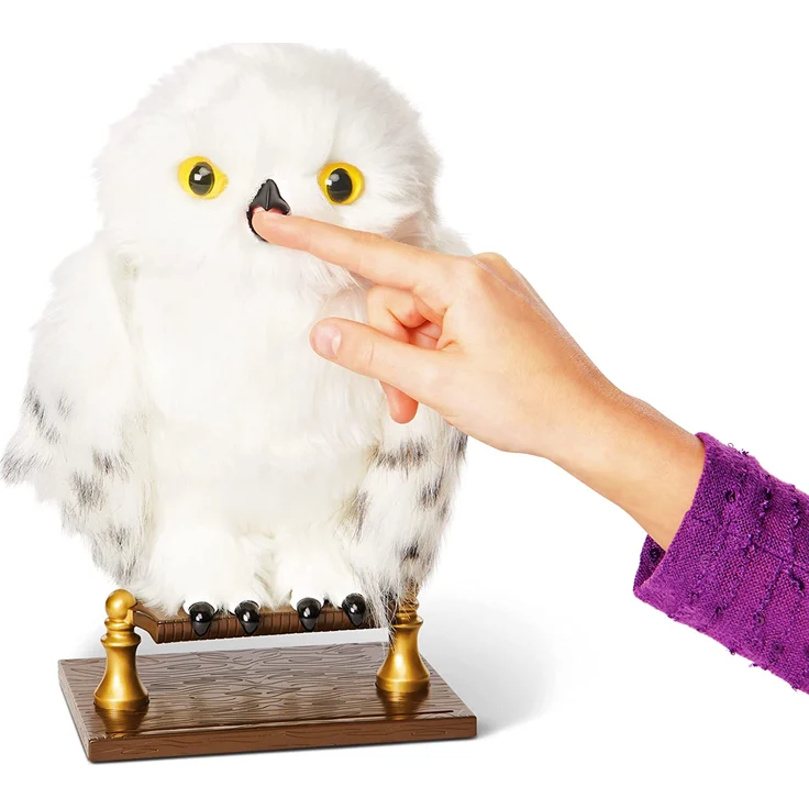 Spin Master 'Wizarding World Harry Potter - Interaktive Plüsch-Eule Hedwig ', mit über 15 Geräuschen und Bewegungen, 22,9 cm groß, ab 5 Jahren, weiß – Bild 3