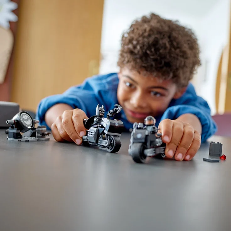 LEGO DC 76179 'Batman & Selina Kyle: Verfolgungsjagd auf dem Motorrad', 149 Teile, ab 6 Jahren – Bild 5